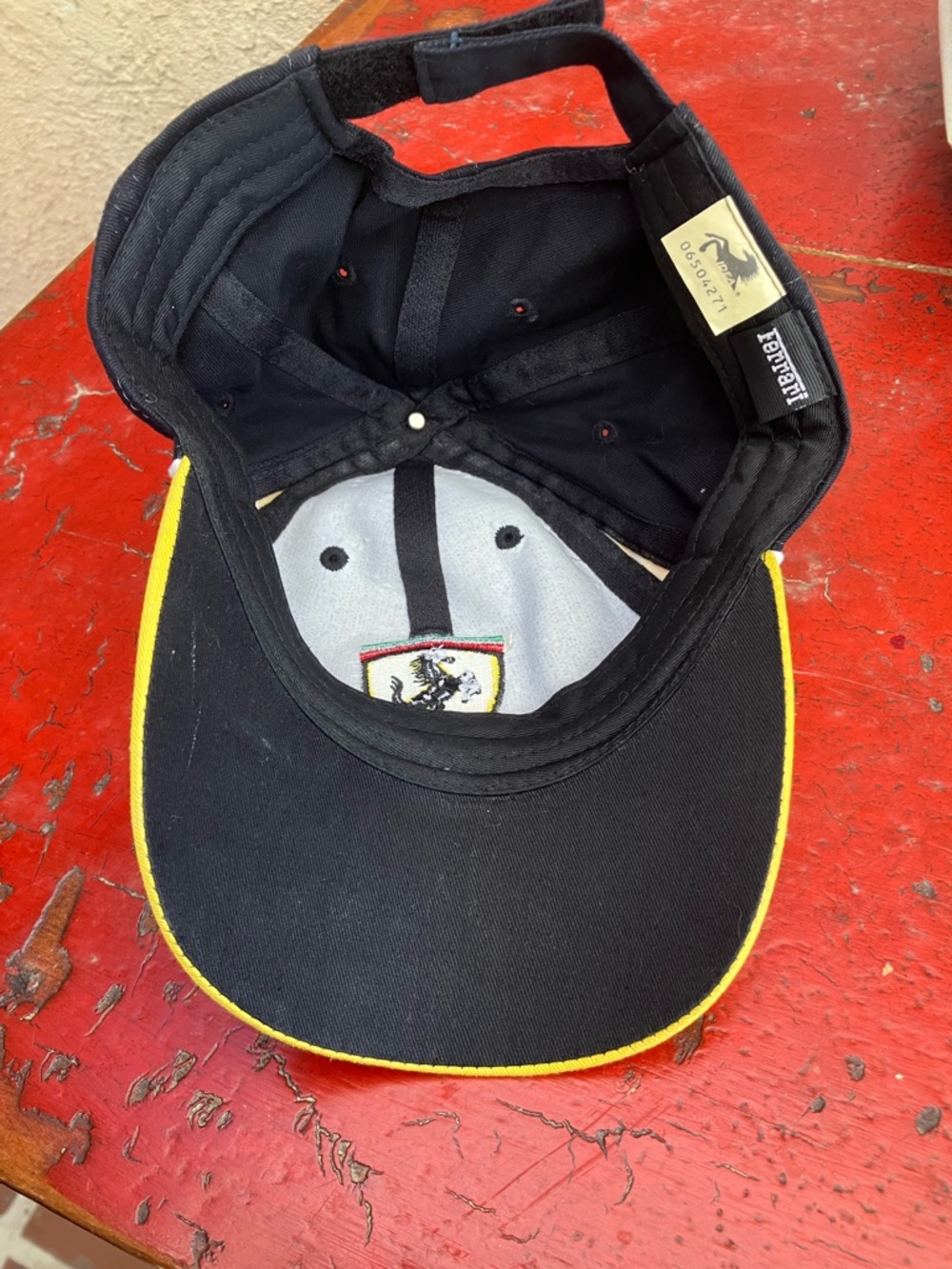VTG 2000 Ferrari Cap Yellow Black Adjustable IDEA Official License Baseball Hat - Picture 5 of 7